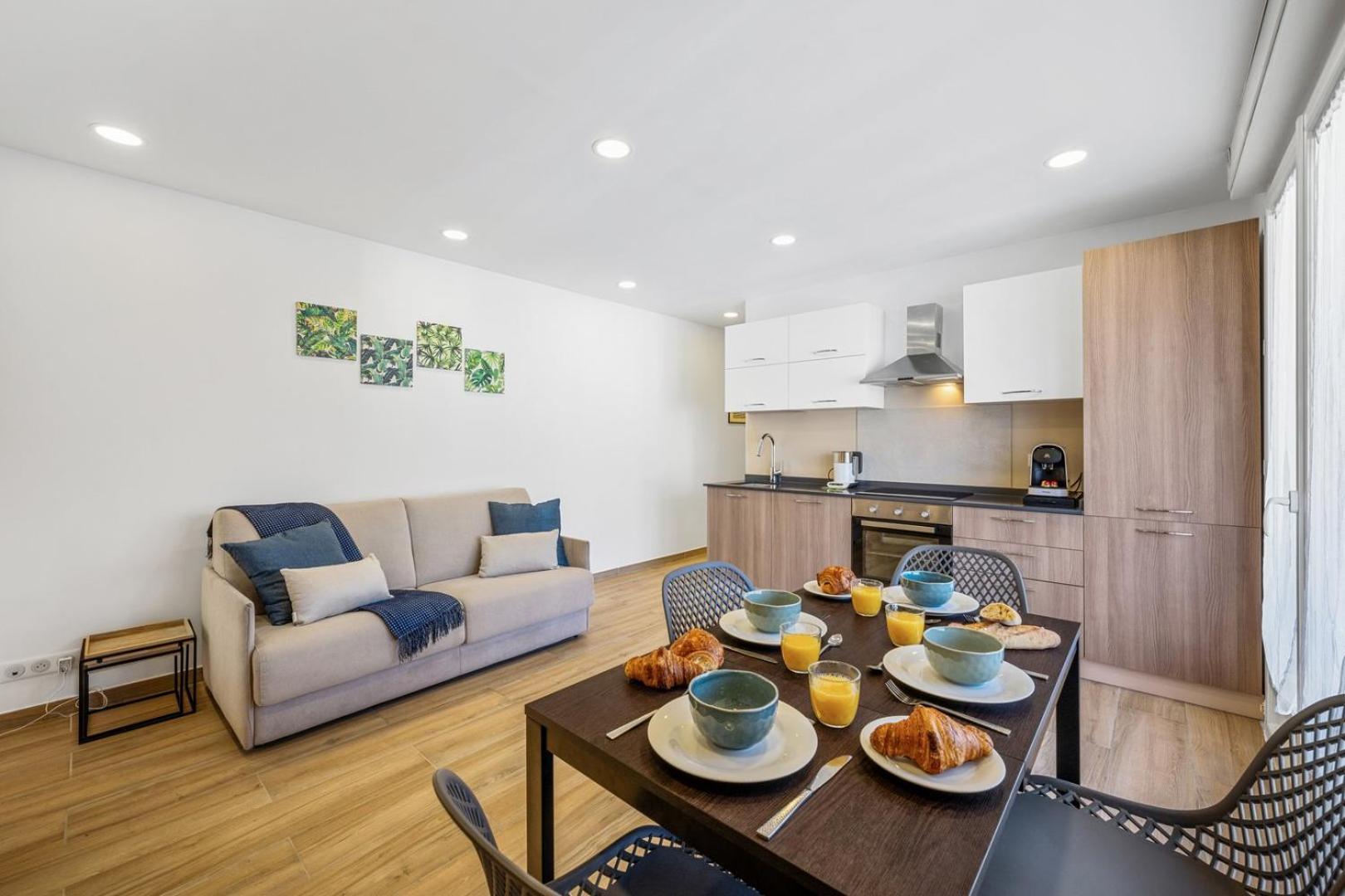 Le Coq Victoria - Parking - Ac - 50m From The Sea Apartment